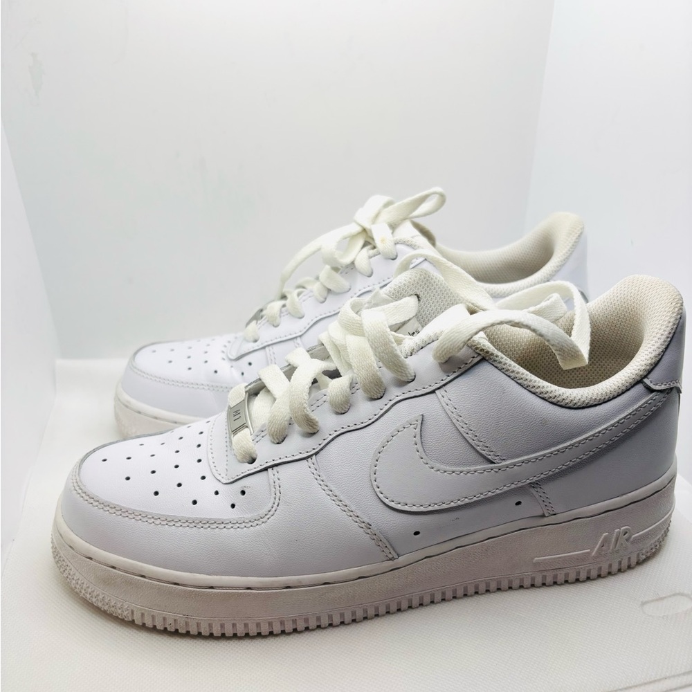 Nike Air Force 1' 07 DD8959-100 White Leather Sneaker Shoes Womens Size 8.5